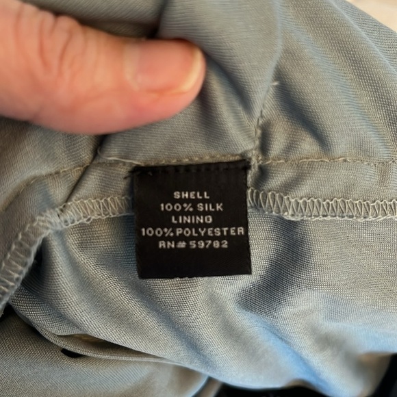 Adrianna Papell One
Shoulder Sequin Dress 100% Silk Silver Knee Length Sz 10 - Picture 9 of 15